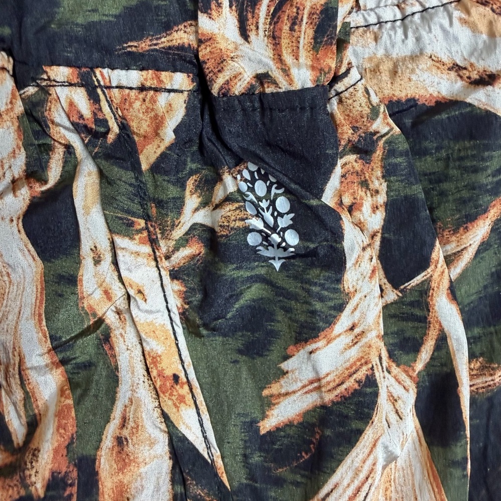 FP Movement by Free People High-Waisted Nature Print Shorts - Picture 4 of 7